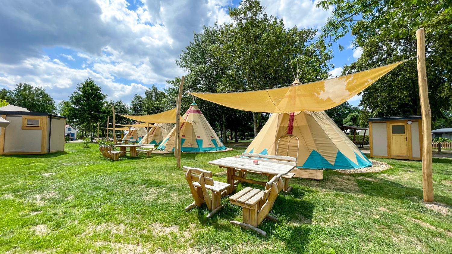 Tipi Illinois Apartment Falkenberg/Elster ภายนอก รูปภาพ